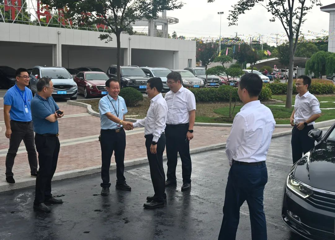 武进区区长陈志良一行莅临JN体育集团参观指导！